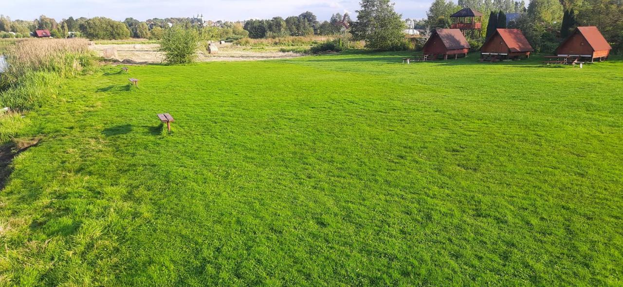 Szalasy Drewniane Nad Rzeka Biebrza Goniadz Kültér fotó